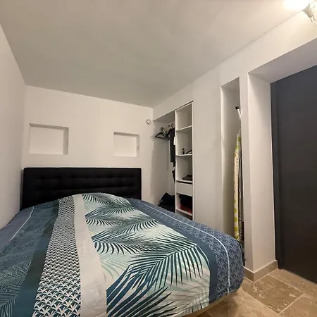 Hibiscus Apartment *